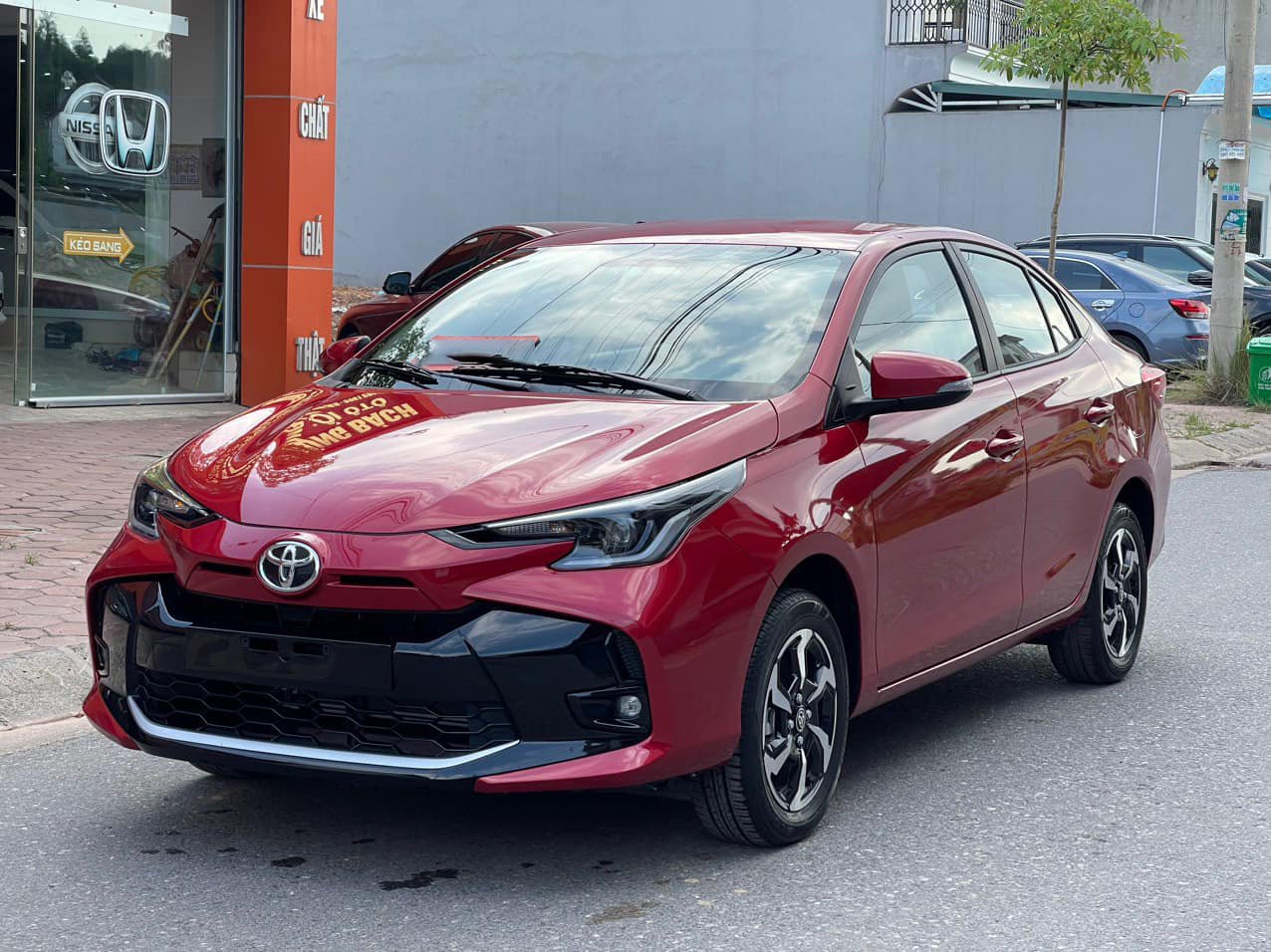 Toyota Vios 2023 rao bán khi chưa lăn bánh, giá rẻ hơn mua đại lý vài chục triệu đồng - Ảnh 1.