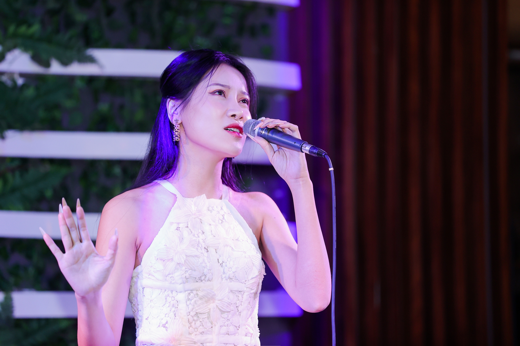 Hồng Kiên, Vũ Thắng Lợi, Đào Tố Loan, Minh Ngọc dùng âm nhạc để chữa lành cho các bệnh nhân - Ảnh 8.