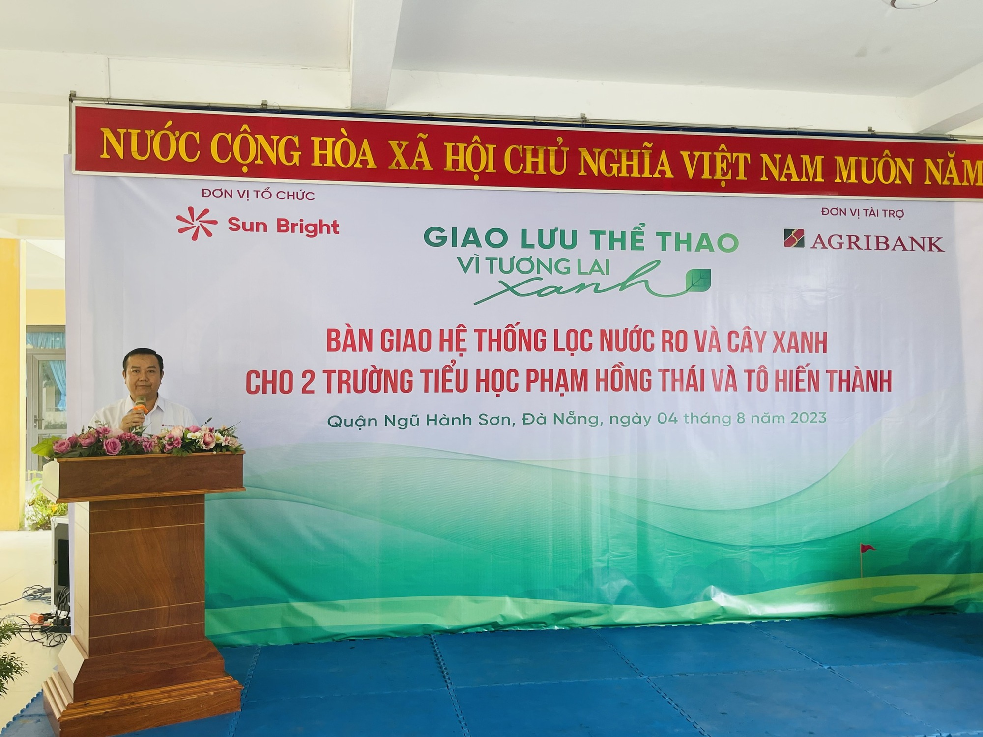 Agribank bàn giao hệ thống lọc nước và trồng cây xanh cho 2 trường tiểu học tại TP.Đà Nẵng - Ảnh 1. Agribank bàn giao hệ thống lọc nước và trồng cây xanh cho 2 trường tiểu học tại TP.Đà Nẵng - Ảnh 1.