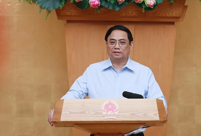 Thủ tướng: 6 tháng cuối năm phải đạt tăng trưởng 9% và loạt &quot;dateline nóng&quot; cho các Bộ - Ảnh 1.