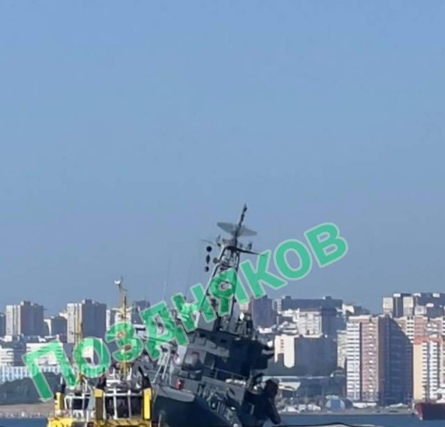 Sức mạnh của tàu đổ bộ cỡ lớn Nga bị thương nặng sau khi trúng đòn của UUV - Ảnh 7.
