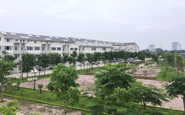 Nhà liền kề, đất nền cắt lỗ không còn được người mua 'săn đón' - Ảnh 1.
