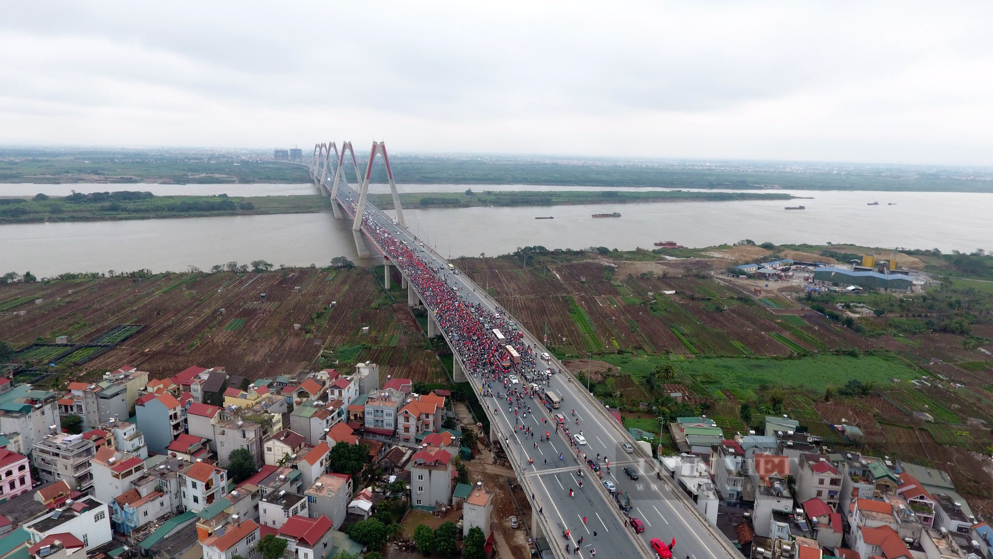 Khám phá cầu Nhật Tân - cây cầu hiếm có trên thế giới có 5 nhịp dây văng liên tiếp - Ảnh 1.