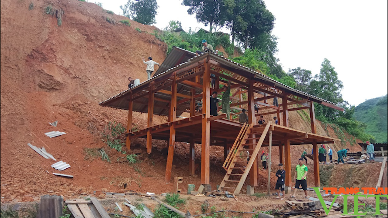 Mưa lớn gây thiệt hai nghiệm trọng tại Quỳnh Nhai - Ảnh 1. Mưa lớn gây thiệt hai nghiệm trọng tại Quỳnh Nhai - Ảnh 1.