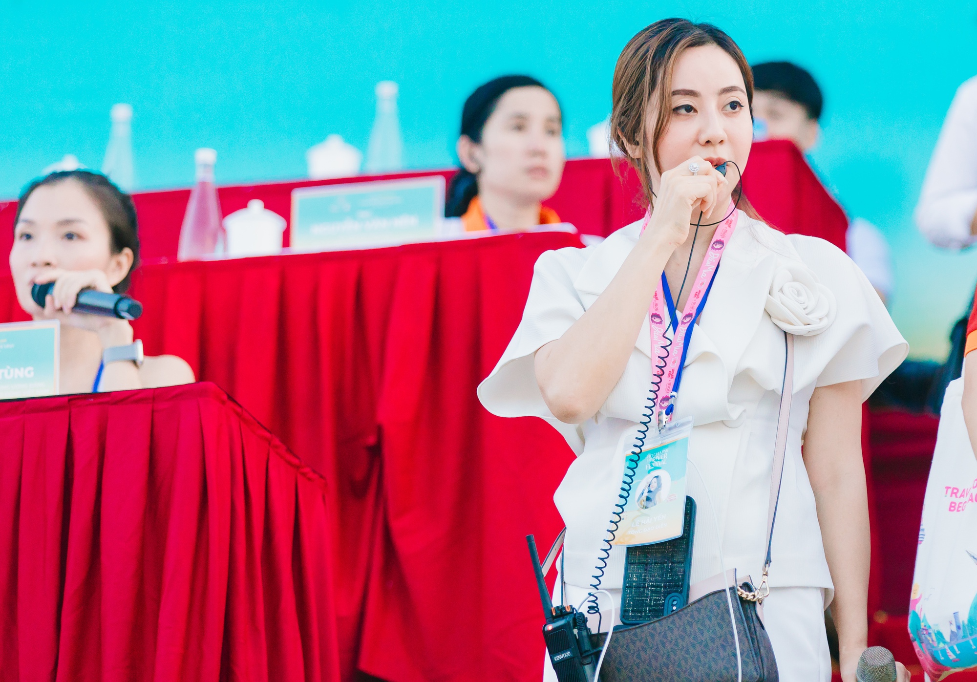 Loạt sự cố khiến ê-kíp thực hiện chương trình thực cảnh “Dòng sông kể chuyện” phải &quot;trầy da tróc vảy&quot; - Ảnh 4.