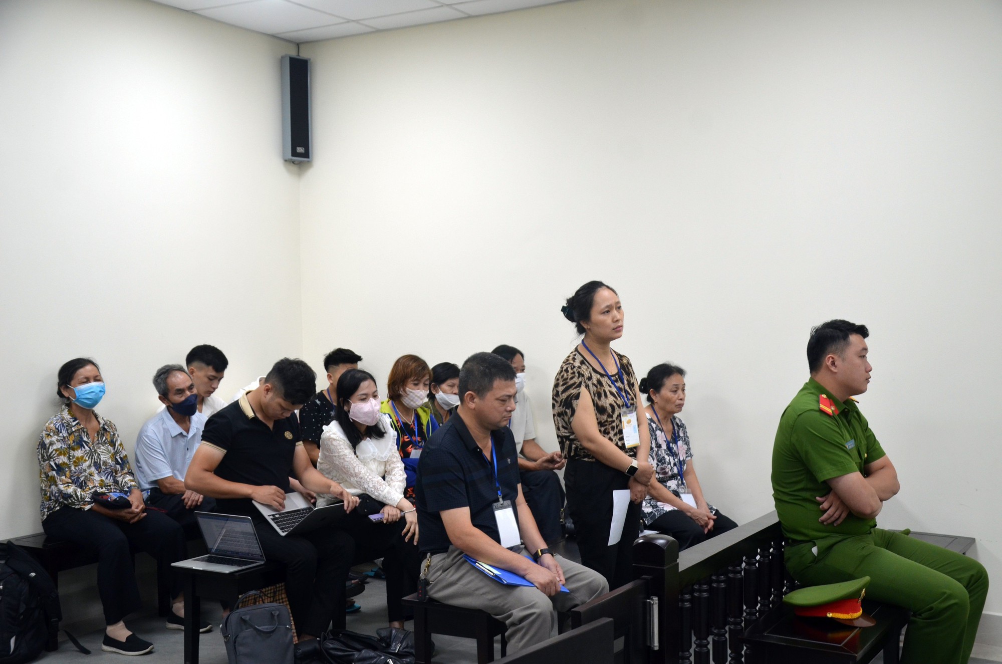 Vụ cháy quán karoke khiến 3 cảnh sát hy sinh: Chủ quán hát lĩnh 10 năm tù - Ảnh 2.