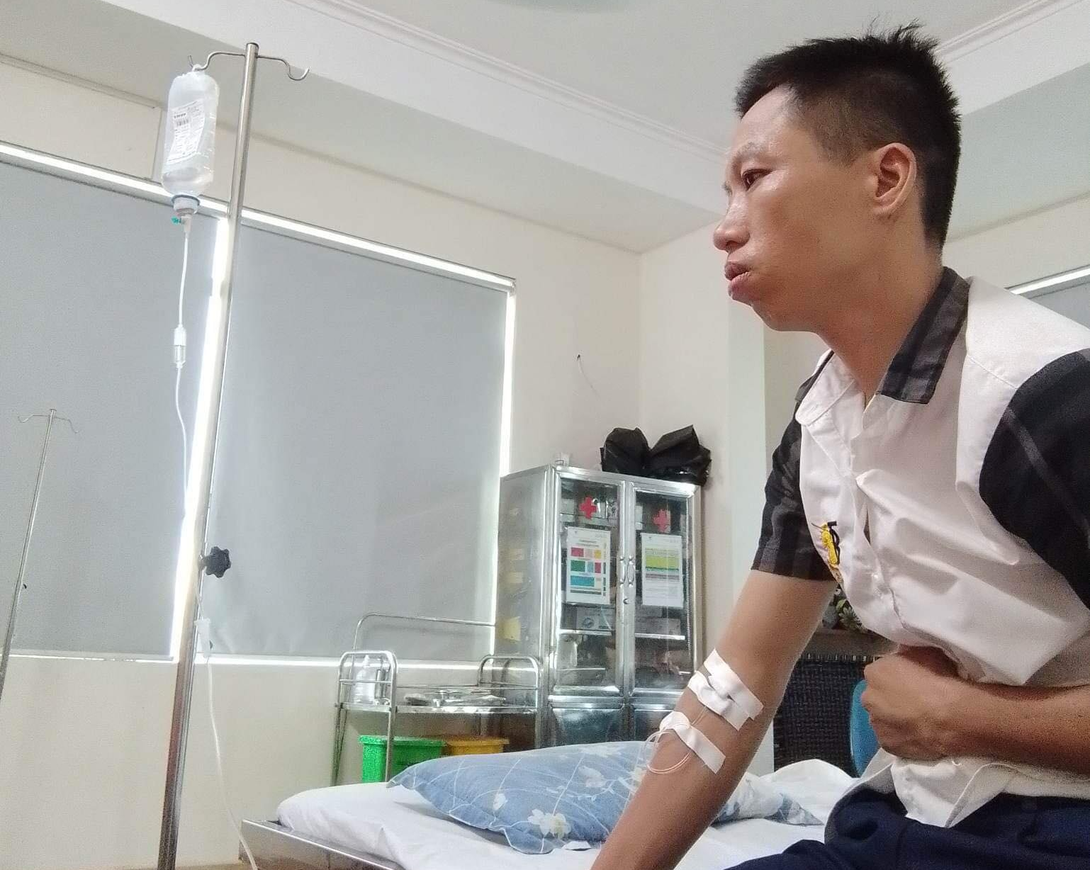 Bị suy thận, người cha nghèo tìm kiếm sự sống để nuôi 2 con mắc bệnh tim bẩm sinh   - Ảnh 3.