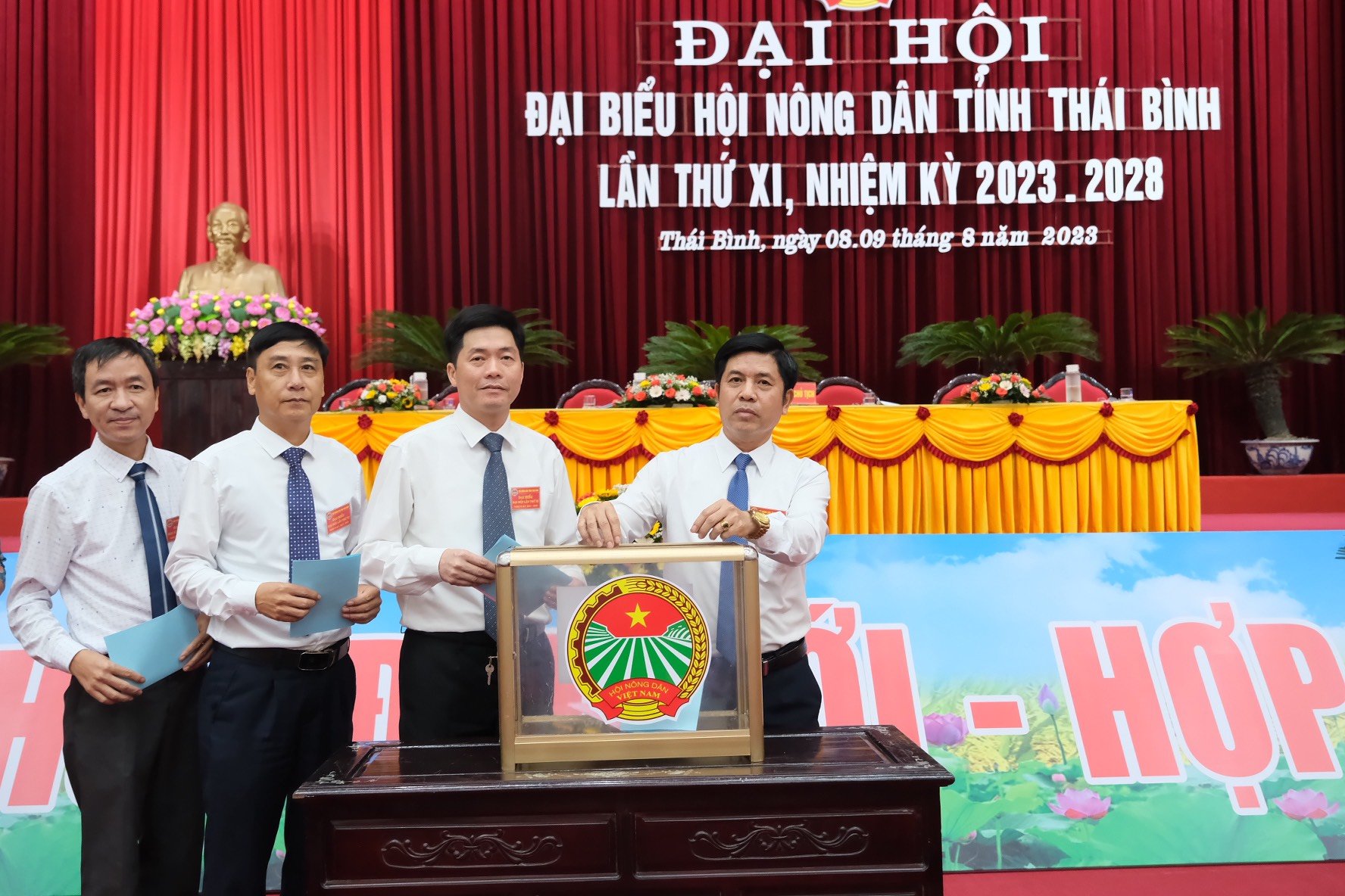 Ông Lê Hồng Sơn được bầu tái đắc cử chức Chủ tịch Hội Nông dân tỉnh Thái Bình, nhiệm kỳ 2023-2028 - Ảnh 3.