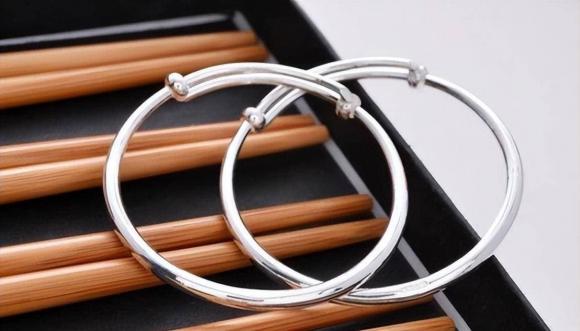 Vòng bạc không thể phát hiện độc tố trong cơ thể - Ảnh 3.