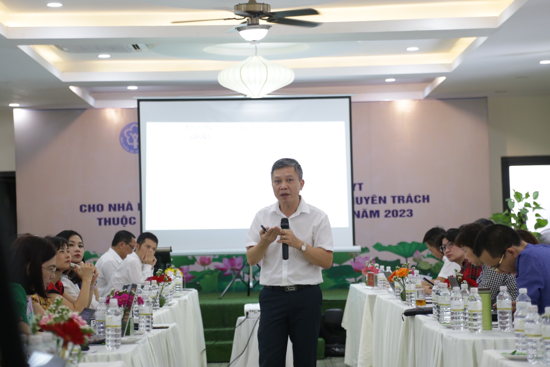 Bi hài trục lợi BHYT: 1 năm đẻ 2 lần, 8 tháng mắc 77 bệnh, &quot;uống&quot; 11.000 viên thuốc - Ảnh 1.