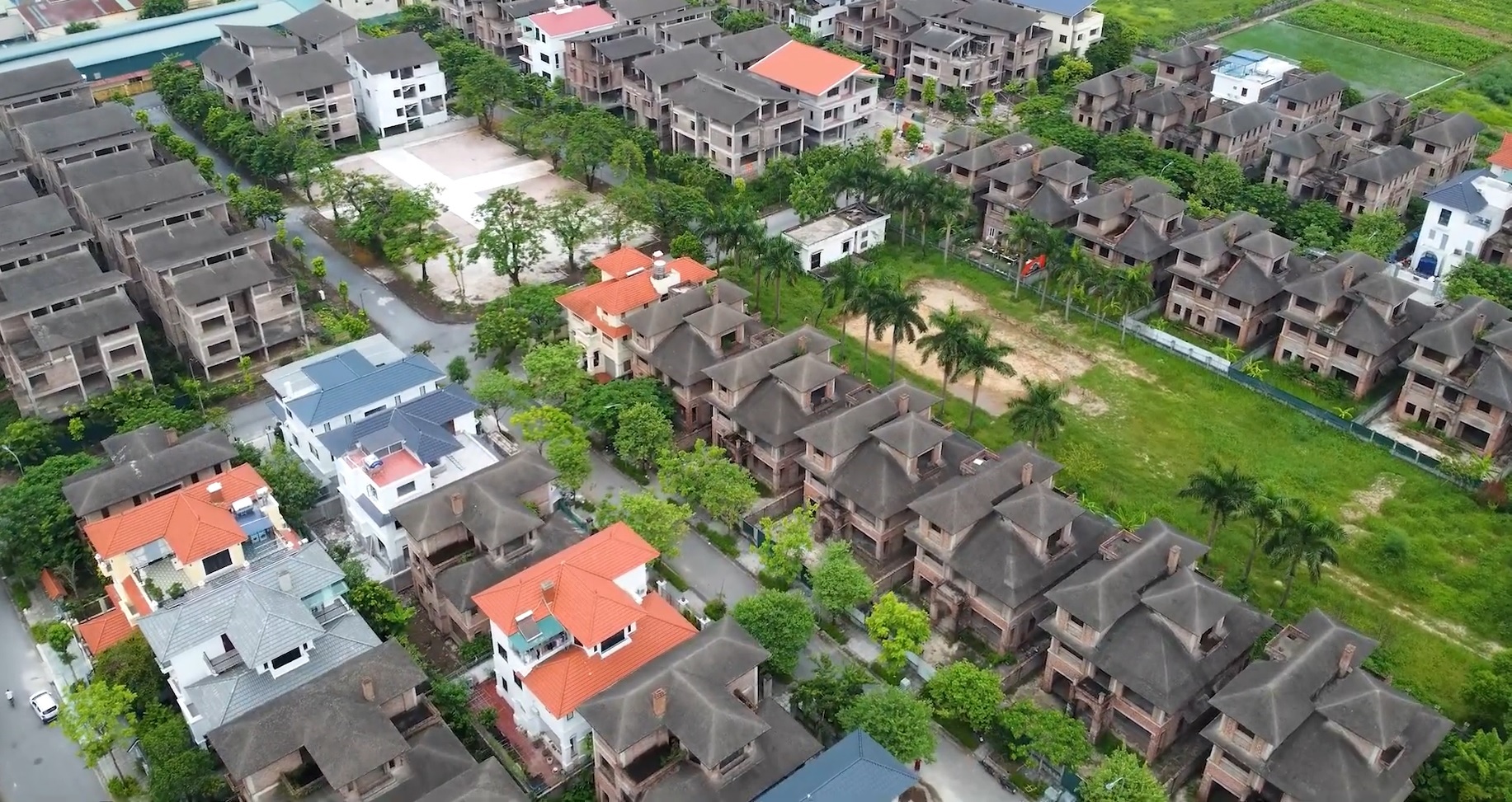 Thị trường bất động sản bộc lộ hạn chế về hoàn thiện cơ chế pháp lý đồng bộ  - Ảnh 1.