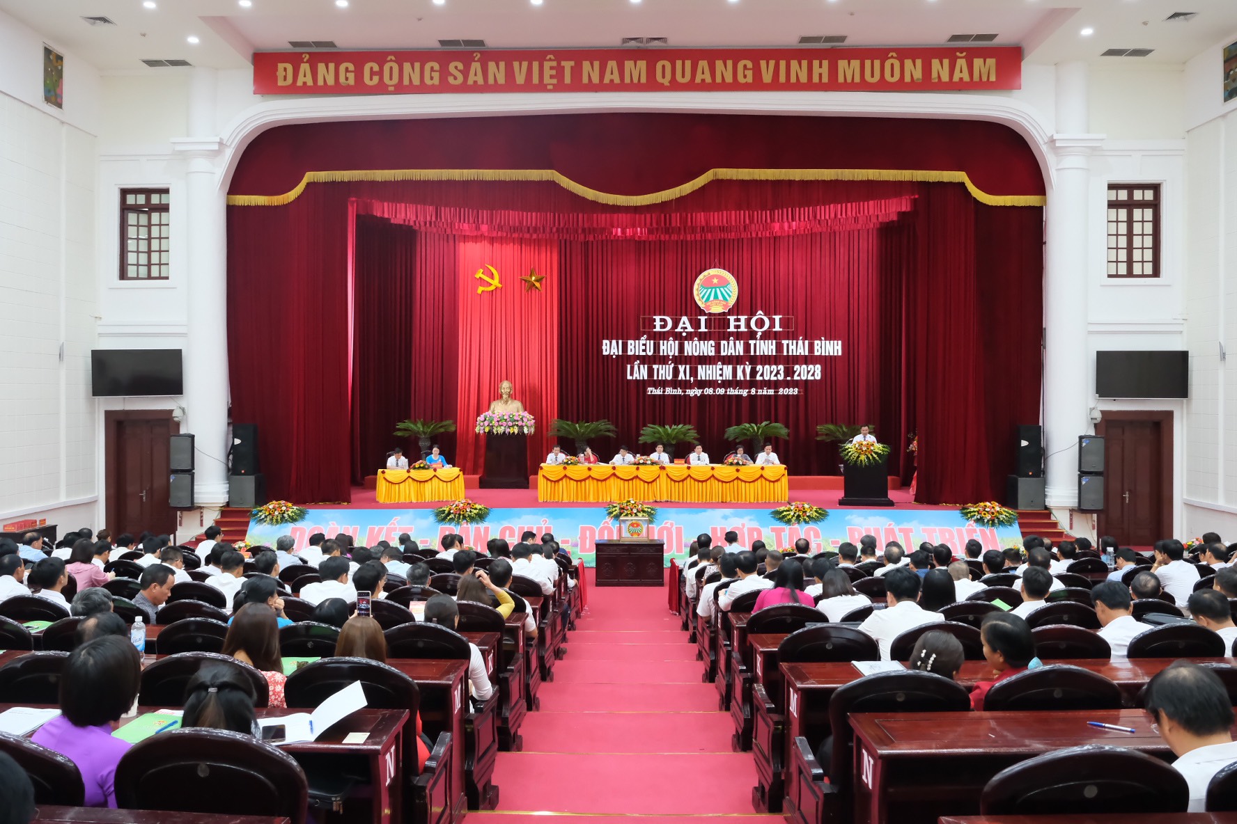 Ông Lê Hồng Sơn được bầu tái đắc cử chức Chủ tịch Hội Nông dân tỉnh Thái Bình, nhiệm kỳ 2023-2028 - Ảnh 1.