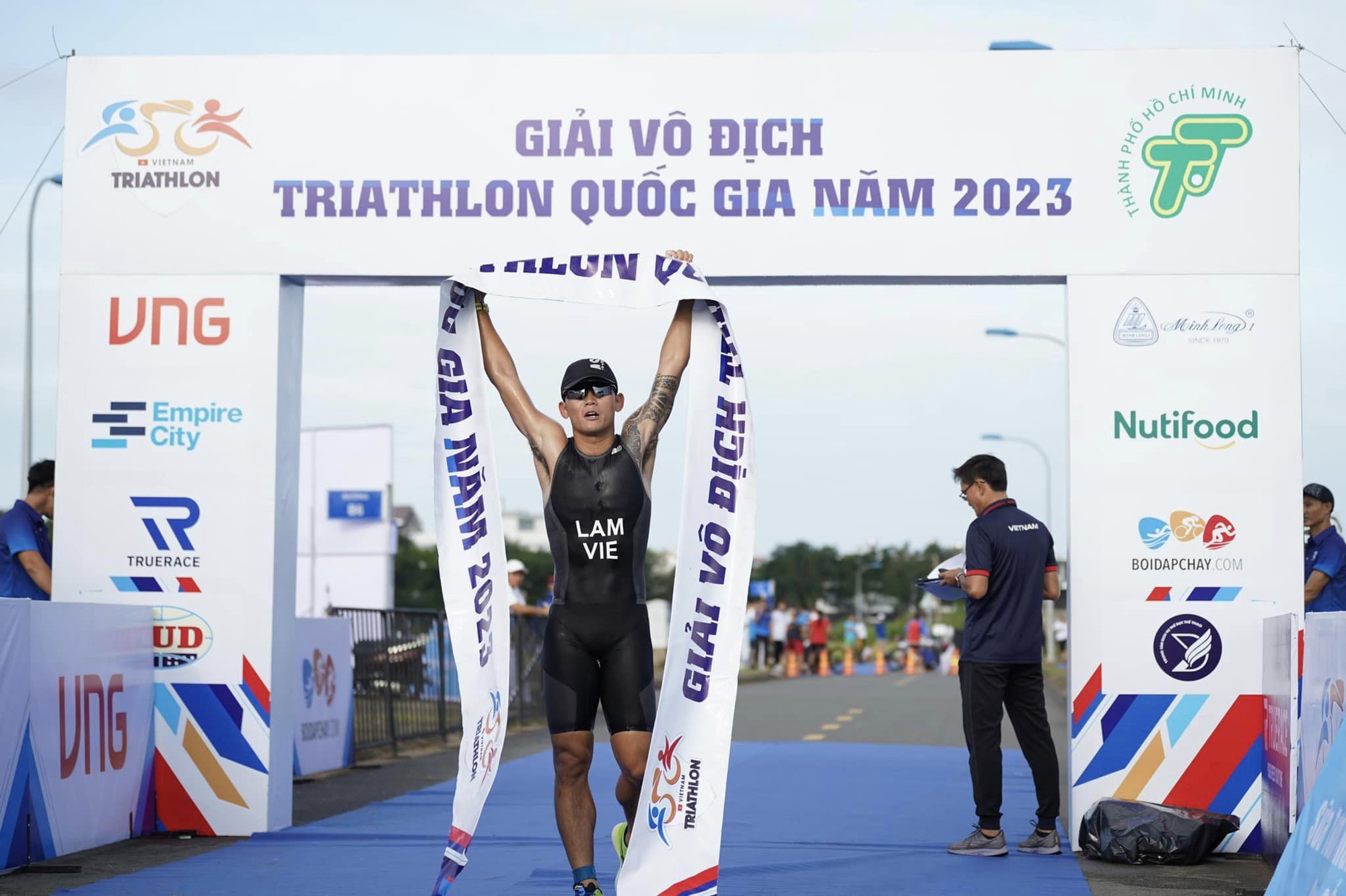 Suýt giải nghệ vì tăng nhịp tim tại SEA Games 32, Lâm Quang Nhật trở lại hoàn hảo  - Ảnh 2.