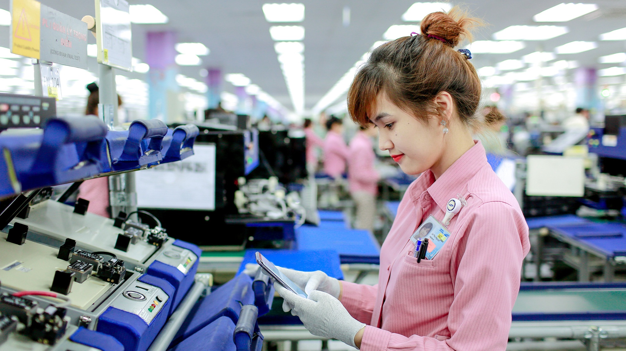 Vì sao doanh nghiệp xuất khẩu điện thoại "mất" 5 tỷ USD? - Ảnh 1. Vì sao doanh nghiệp xuất khẩu điện thoại "mất" 5 tỷ USD? - Ảnh 1.