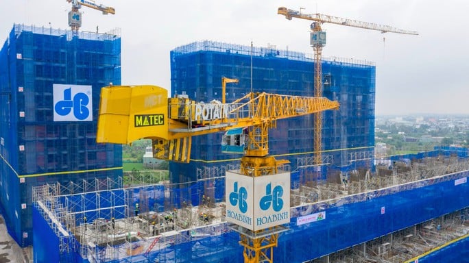 Hòa Bình muốn biến chủ nợ thành cổ đông, hoán đổi gần 1.300 tỷ đồng tiền nợ sang cổ phiếu - Ảnh 1.