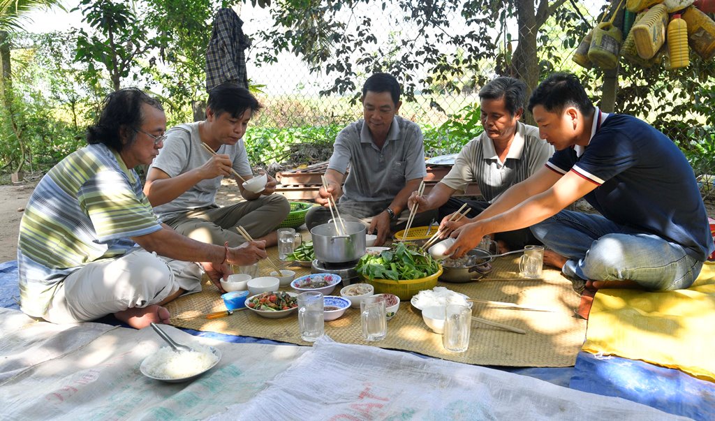 Đi chài cá cùng ông Trung - Ảnh 11.
