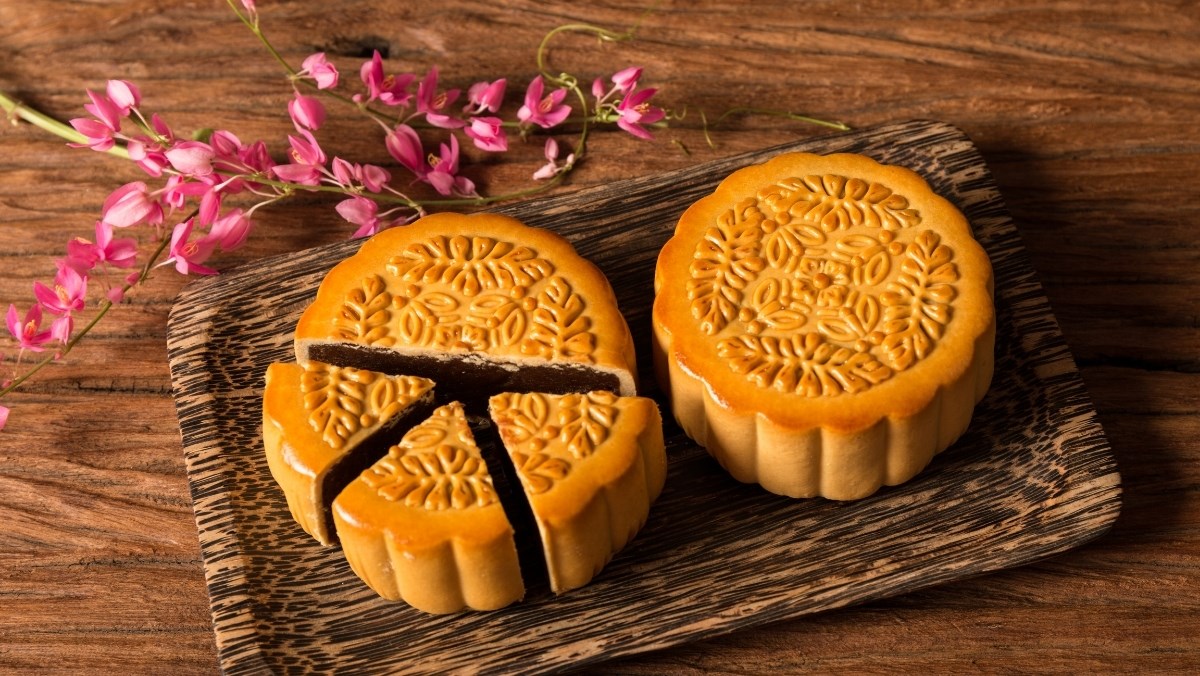 Bánh trung thu giá rẻ, handmade tràn ngập thị trường: Tiêu chí lựa chọn bánh an toàn  - Ảnh 3.