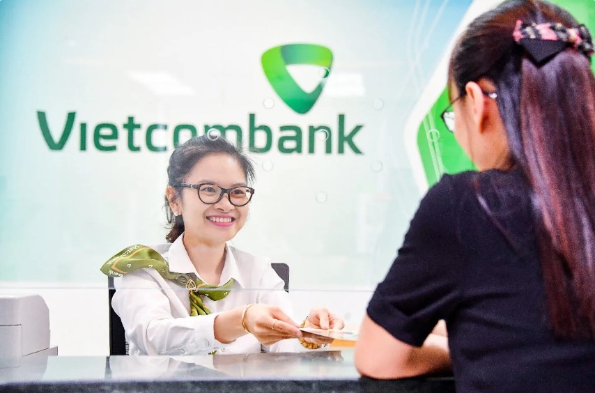 Ngân hàng đầu tiên triển khai cho vay để trả nợ khoản vay tại ngân hàng khác, lãi suất chỉ từ 6,9%/năm - Ảnh 1.