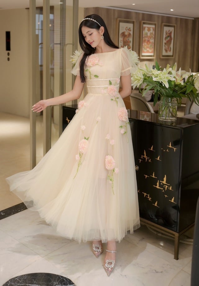 Những mẫu váy bánh bèo cực chất cho chị em đi hội mùa thu - Ảnh 4.