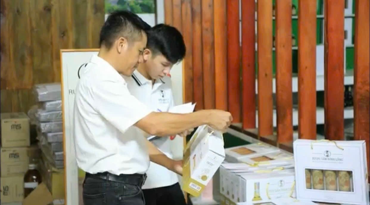 Rượu “nhân sâm của người nghèo” đạt chuẩn OCOP tìm đường ra quốc tế - Ảnh 3.