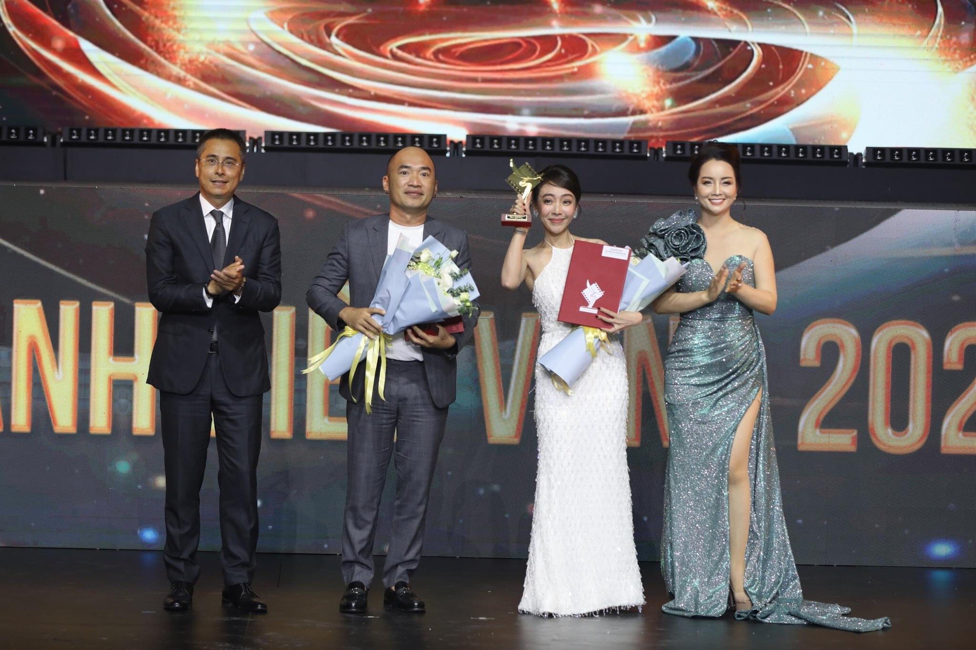 Thu Trang: &quot;20 năm làm nghề của tôi không uổng phí!&quot; - Ảnh 2.