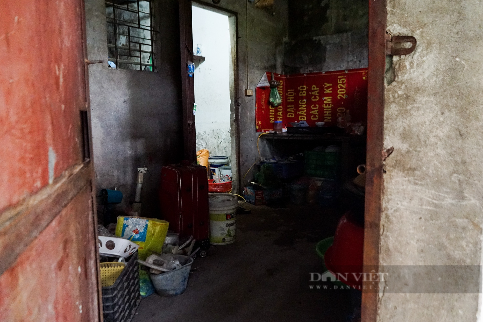 Người dân lo sợ bệnh sốt xuất huyết tại con mương ô nhiễm bậc nhất Thủ đô - Ảnh 7.