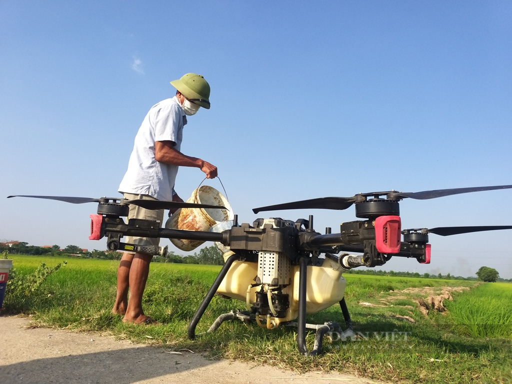 Nông dân Ninh Bình khốn đốn vì mua máy bay 600 triệu đồng nhưng không bay được vì... mất sóng - Ảnh 4. Nông dân Ninh Bình khốn đốn vì mua máy bay 600 triệu đồng nhưng không bay được vì... mất sóng - Ảnh 4.