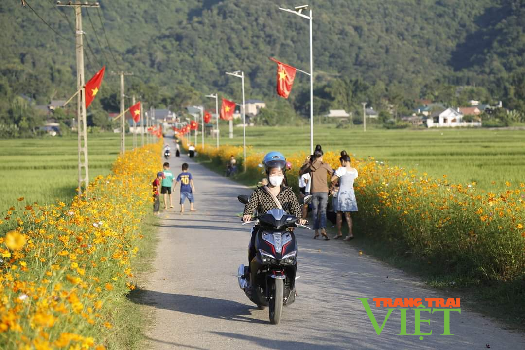 Điện Biên: Xây dựng NTM, tiêu chí thu nhập và tỷ lệ hộ nghèo đa chiều sẽ rất khó đạt - Ảnh 1.