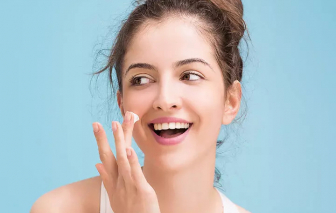 Diện chân váy maxi bay bổng mùa thu - Ảnh 19.