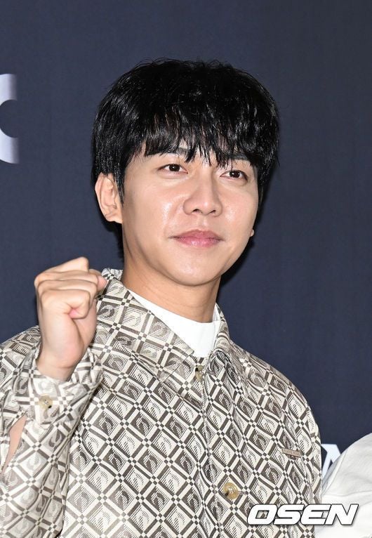 Lee Seung Gi phủ nhận cáo buộc coi thường người hâm mộ - Ảnh 1.