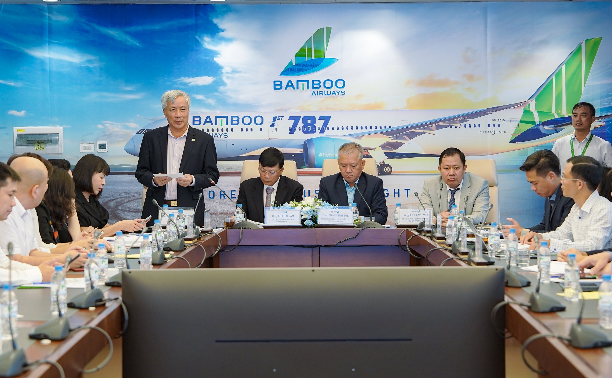 Cục hàng không lưu ý Bamboo Airways về năng lực tài chính, nhân lực khai thác tàu bay sau loạt biến động nhân sự  - Ảnh 1.