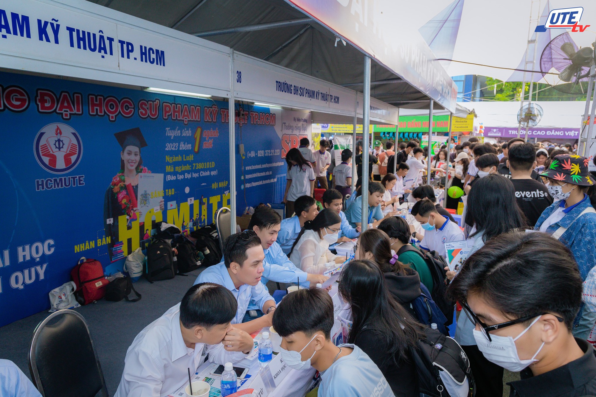 Sinh viên khuyên nhau ăn chay để giảm chi phí học tập - Ảnh 3.