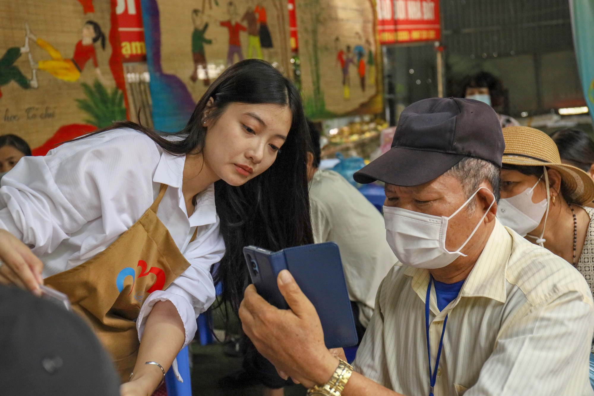 “Tôi đã khóc vì hạnh phúc khi cảm nhận được yêu thương từ mọi người” - Ảnh 5.