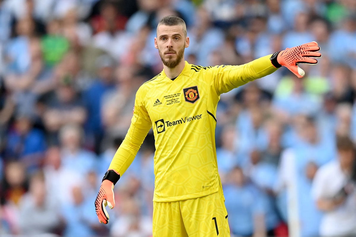 De Gea sống sanh chảnh ở Anh trong lúc M.U thua tan nát - Ảnh 1.
