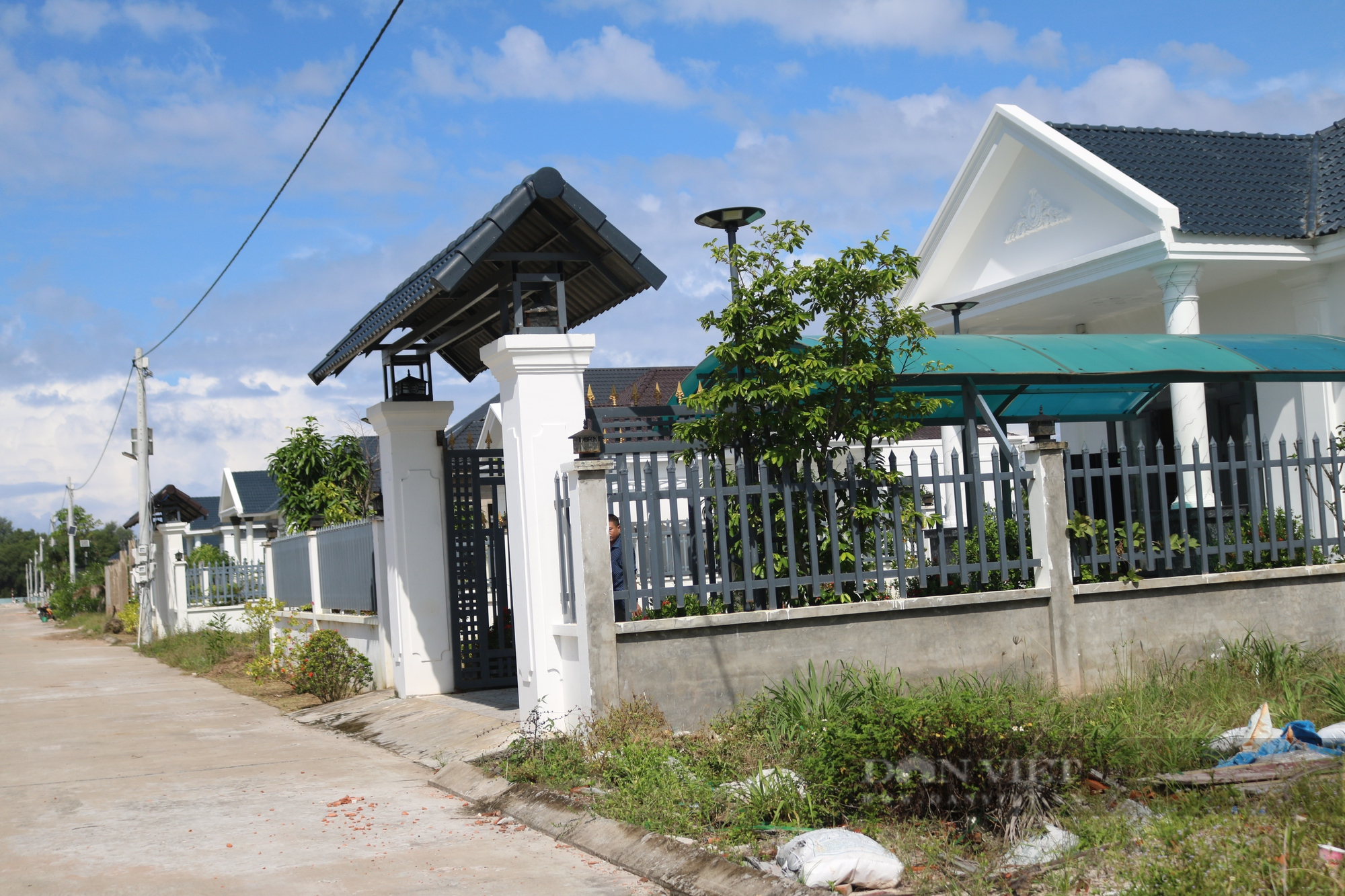 Phú Quốc cưỡng chế 14/79 căn biệt thự xây dựng trái phép tại trên đất rừng phòng hộ - Ảnh 7.