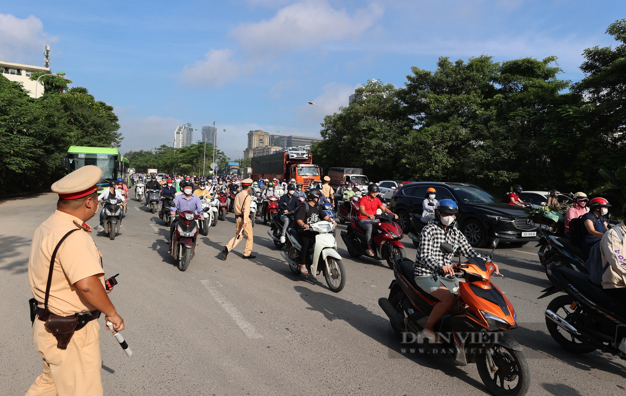 Đi vào cao tốc, nhiều xe máy quay đầu bỏ chạy khi thấy CSGT - Ảnh 9.