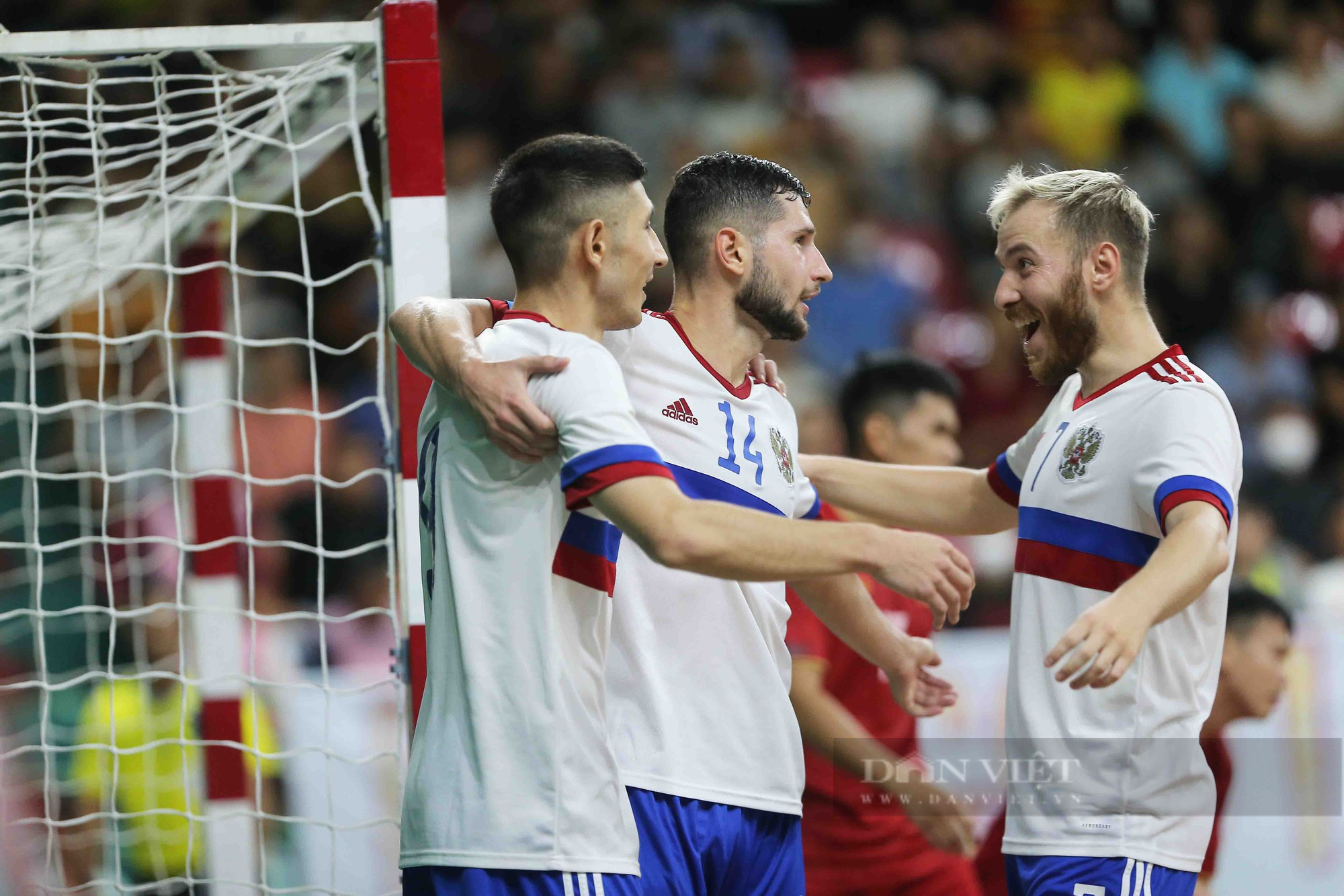 Tân đội trưởng ghi bàn phút cuối, futsal Việt Nam kịch tính cầm hoà đội hạng 4 thế giới - Ảnh 3.