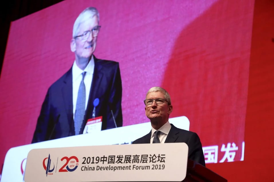 Apple và câu chuyện chuyển một phần sản xuất khỏi Trung Quốc, vì sao lại là bài toán khó của CEO Tim Cook? - Ảnh 1. Apple và câu chuyện chuyển một phần sản xuất khỏi Trung Quốc, vì sao lại là bài toán khó của CEO Tim Cook? - Ảnh 1.