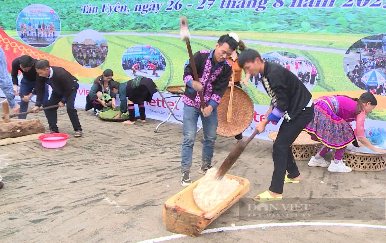 Lai Châu: Về Tân Uyên xem người Mông thi giã bánh dày - Ảnh 2. Lai Châu: Về Tân Uyên xem người Mông thi giã bánh dày - Ảnh 2.