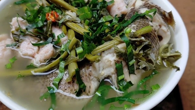 Loại rau dại được xem là đặc sản nổi tiếng Đông Nam Bộ, chỉ cần cắm cây xuống trồng là lên ầm ầm - Ảnh 6.