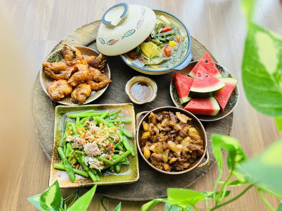 Gợi ý 8 thực đơn đẹp mắt, ngon miệng cho bữa cơm gia đình - Ảnh 1.