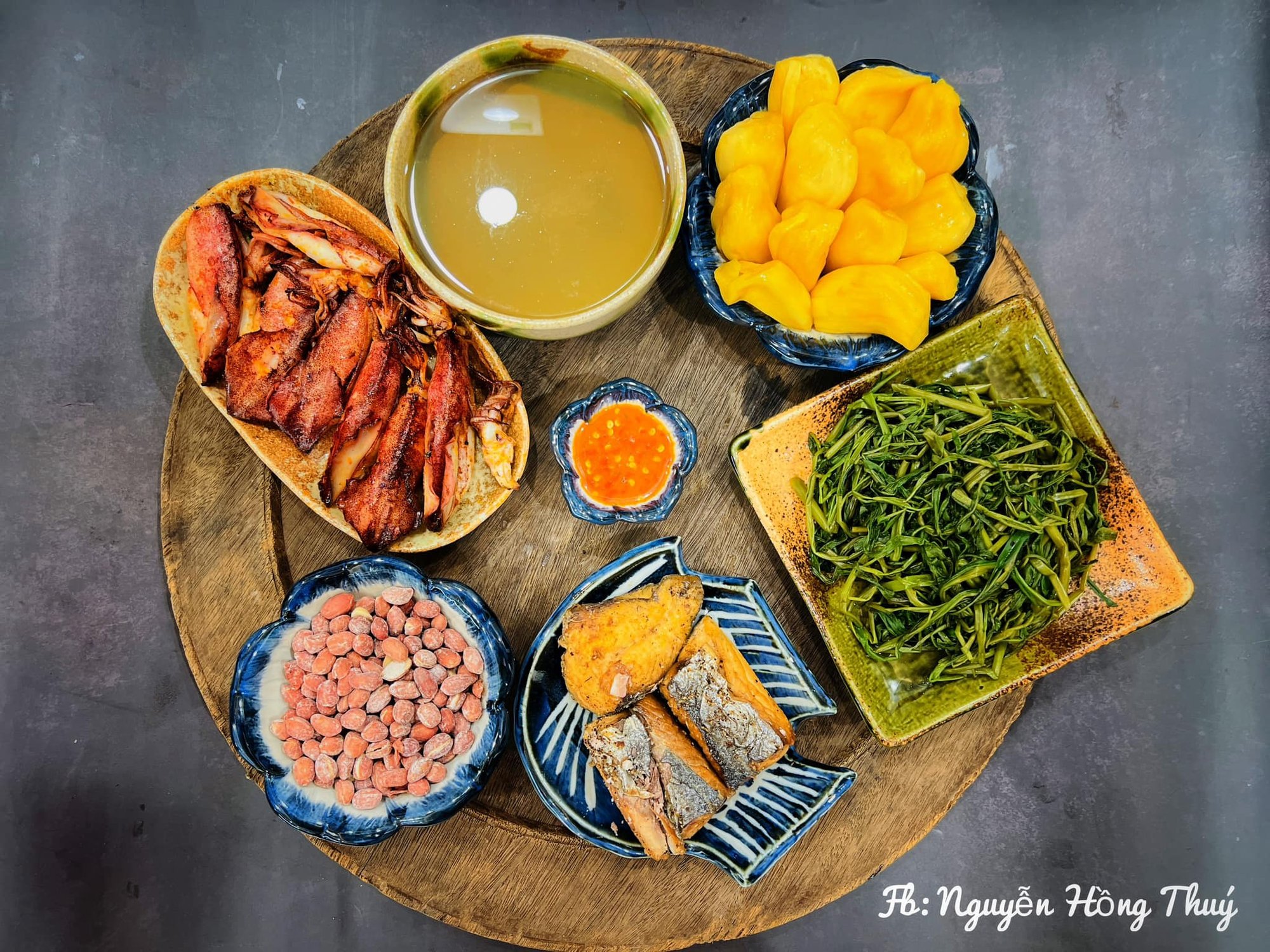 Mẹ đảm Hà thành gợi ý thực đơn mâm cơm gia đình đơn giản hấp dẫn - Ảnh 12.