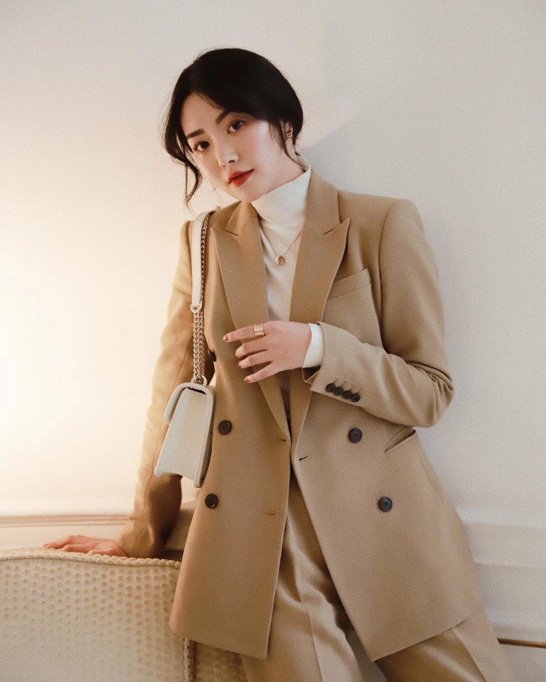 Chọn mua blazer: Chú ý phần cầu vai để mặc đẹp, tôn dáng - Ảnh 16.