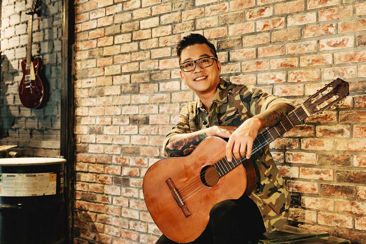 Kỷ niệm 10 năm ngày cưới, Tuấn Hưng đã có hành động đặc biệt này với vợ - Ảnh 1.