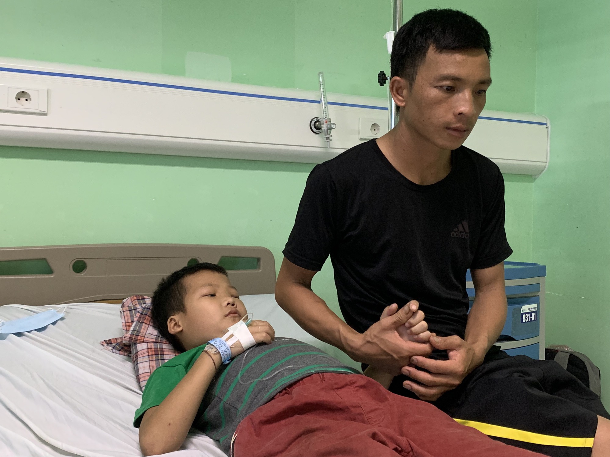 “Con không muốn mắc bệnh và nằm viện nữa, con chỉ muốn được về nhà đi học” - Ảnh 4.