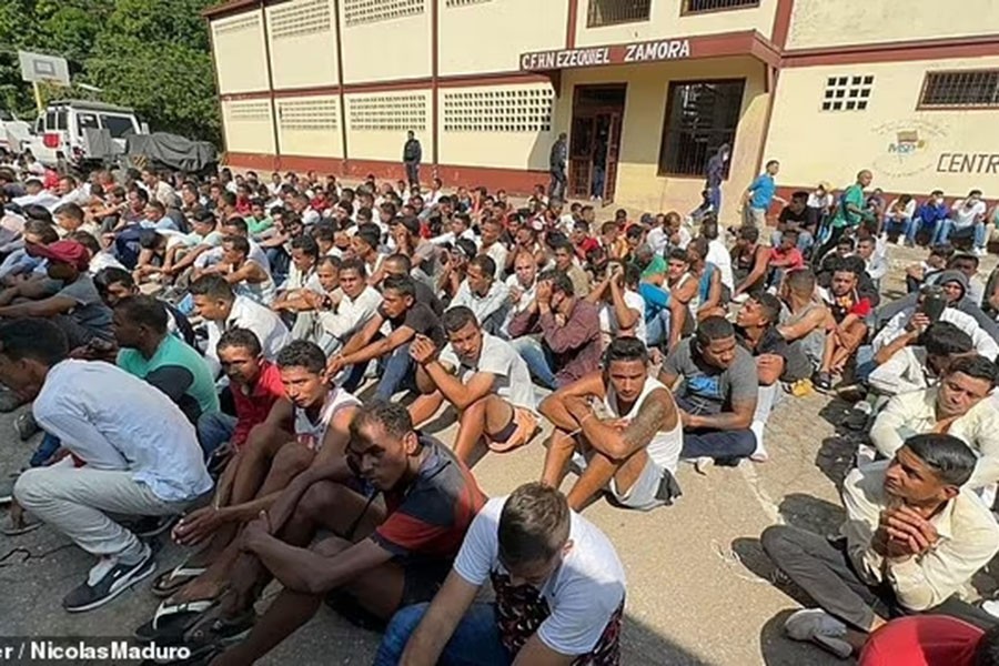 Hình ảnh mới nhất vụ Venezuela trấn áp băng đảng biến nhà tù thành tụ điểm ăn chơi - Ảnh 2.