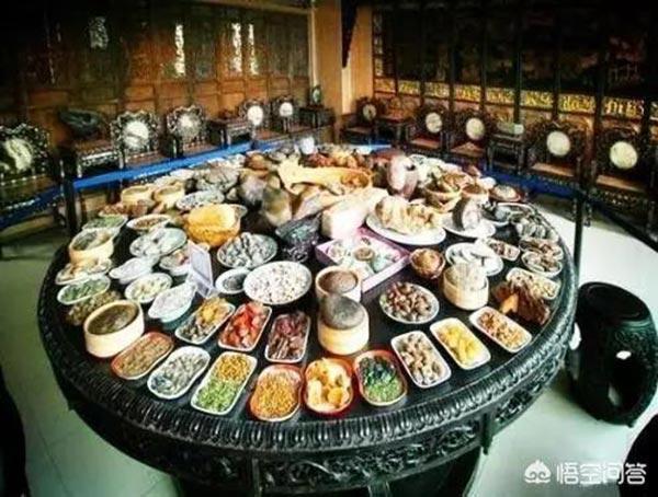 Đồ ăn thừa của hoàng đế Trung Hoa, vì sao thái giám và cung nữ không dám ăn? - Ảnh 1.