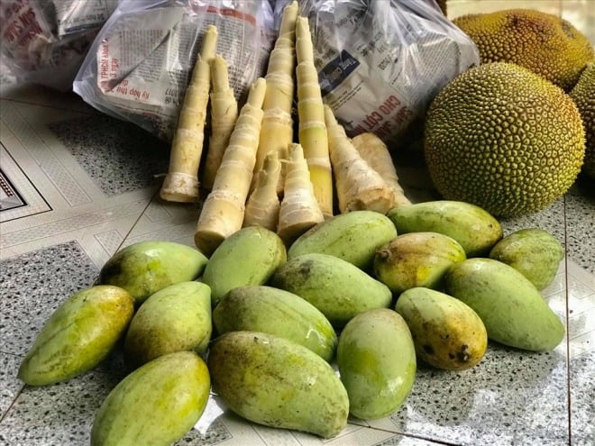 &quot;Nữ hoàng cảnh nóng&quot; màn ảnh Việt khoe khu vườn &quot;thẳng cánh cò bay&quot; - Ảnh 8.