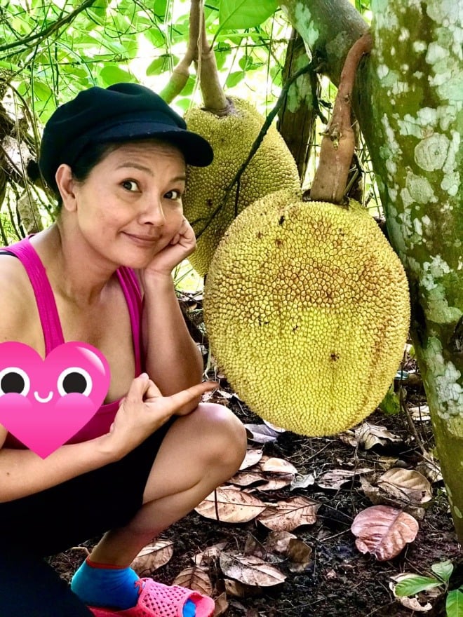 &quot;Nữ hoàng cảnh nóng&quot; màn ảnh Việt khoe khu vườn &quot;thẳng cánh cò bay&quot; - Ảnh 3.