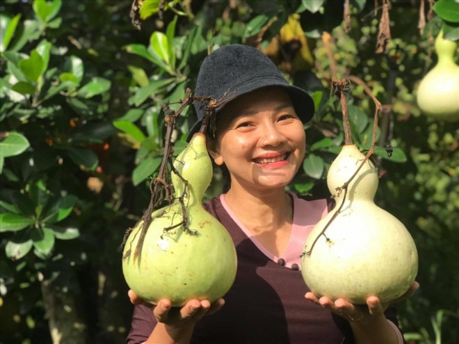 &quot;Nữ hoàng cảnh nóng&quot; màn ảnh Việt khoe khu vườn &quot;thẳng cánh cò bay&quot; - Ảnh 6.